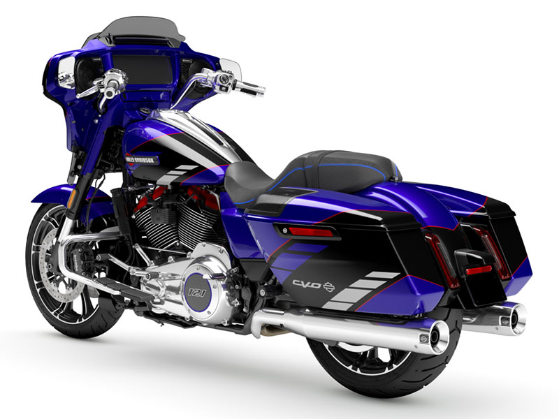 2025 Harley-Davidson CVO™ Street Glide® in Pasadena, Texas - Photo 7