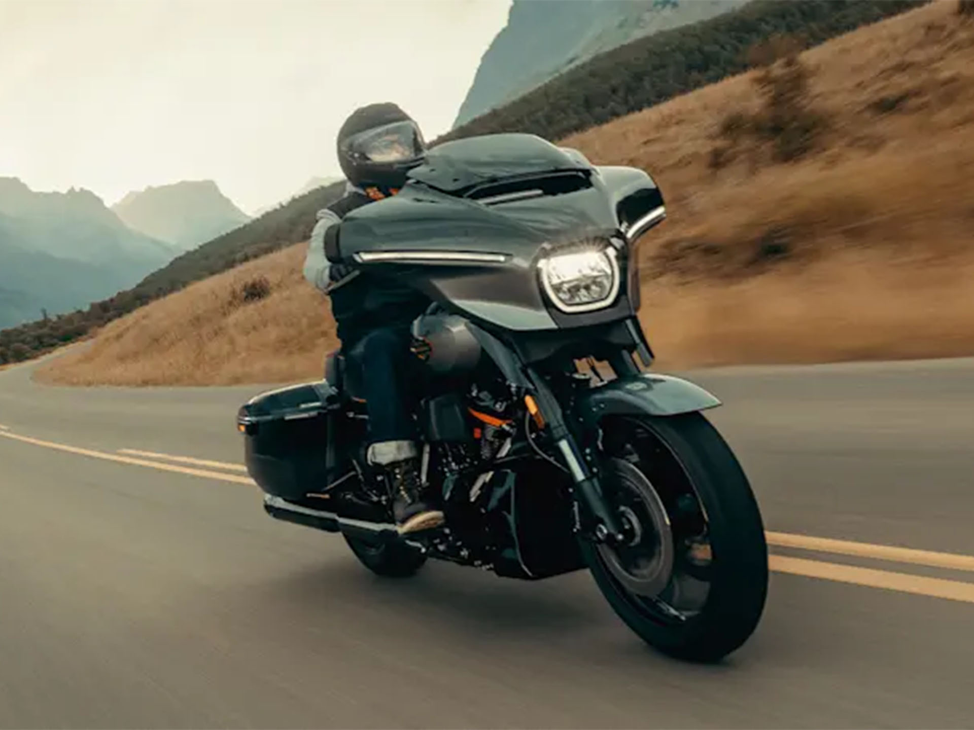 2025 Harley-Davidson CVO™ Street Glide® in Bossier City, Louisiana - Photo 11