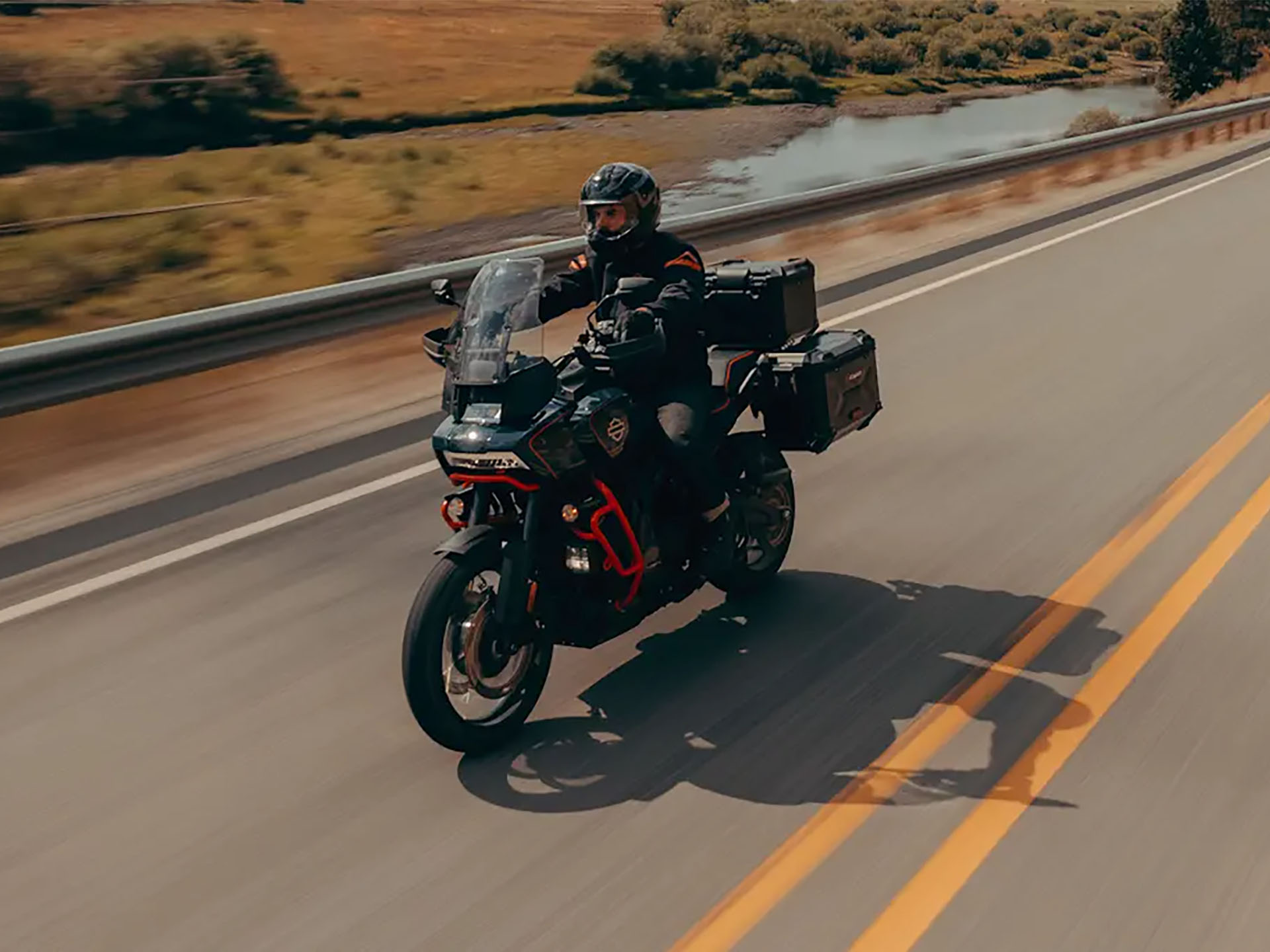 2025 Harley-Davidson CVO™ Pan America® in Pasadena, Texas - Photo 10