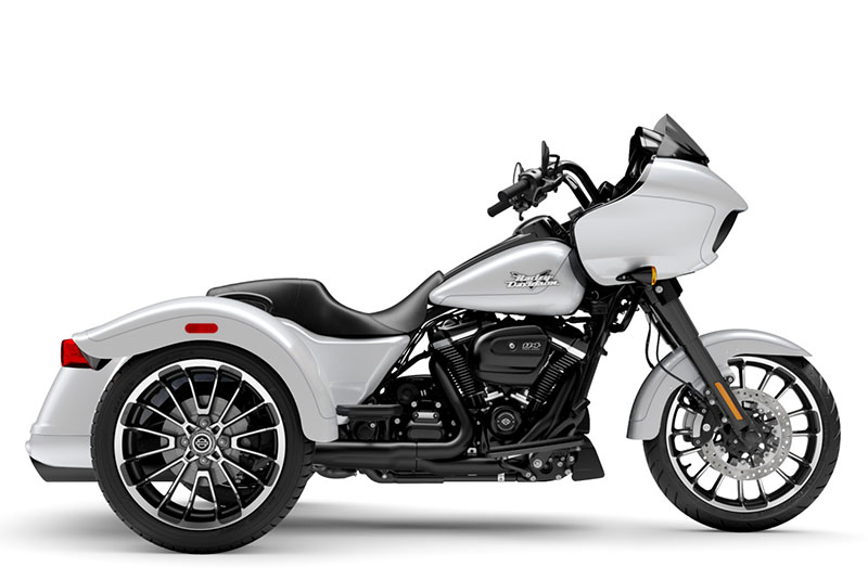 New 2025 Harley Davidson Road Glide 3 White Onyx Pearl Black Finish Motorcycles in Sandy UT