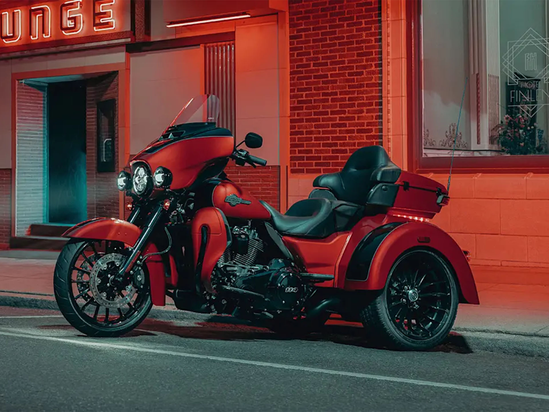 2025 Harley-Davidson Tri Glide® Ultra in Houston, Texas - Photo 9