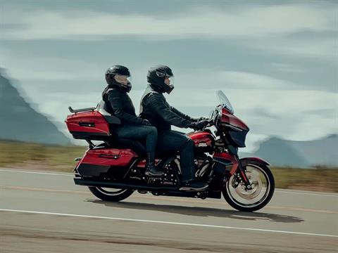 2025 Harley-Davidson Street Glide® Ultra in Pasadena, Texas - Photo 11