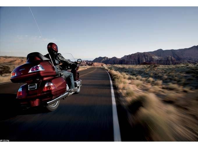 2010 Honda Gold Wing® Airbag in Houston, Texas - Photo 7