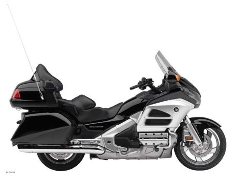 2012 Honda Gold Wing Navi XM — photo 1 of 8
