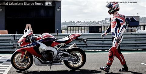 2017 Honda CBR1000RR SP2 in Houston, Texas - Photo 13
