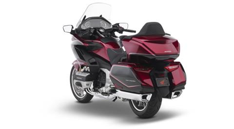 2018 Honda Gold Wing Tour Airbag Automatic DCT in Davenport, Iowa - Photo 8