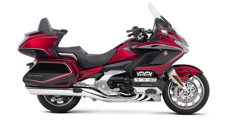 2018 Honda Gold Wing Tour Airbag Automatic DCT in Davenport, Iowa - Photo 2