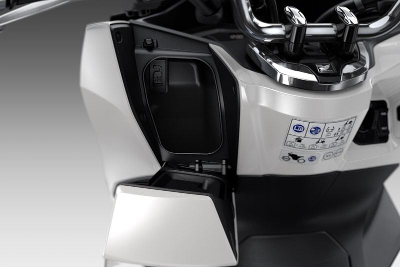2021 Honda PCX150 ABS in Burlington, Washington - Photo 13