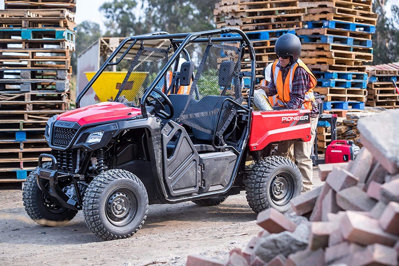 2021 Honda Pioneer 520 in Lowville, New York - Photo 5