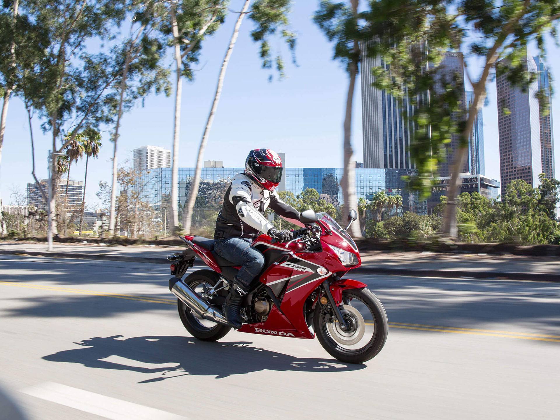 2022 Honda CBR300R in Northampton, Massachusetts - Photo 2