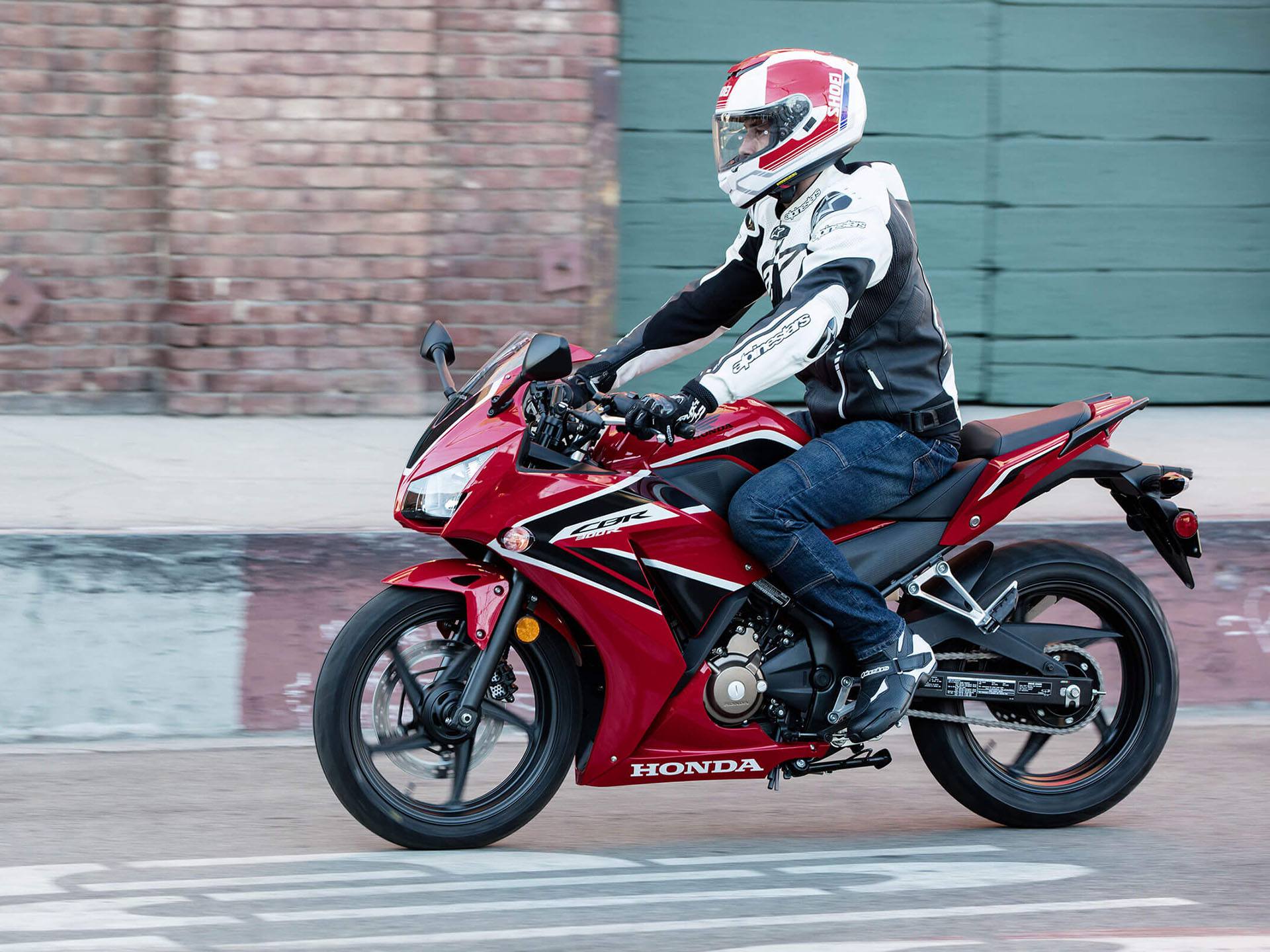 2022 Honda CBR300R in Northampton, Massachusetts - Photo 5