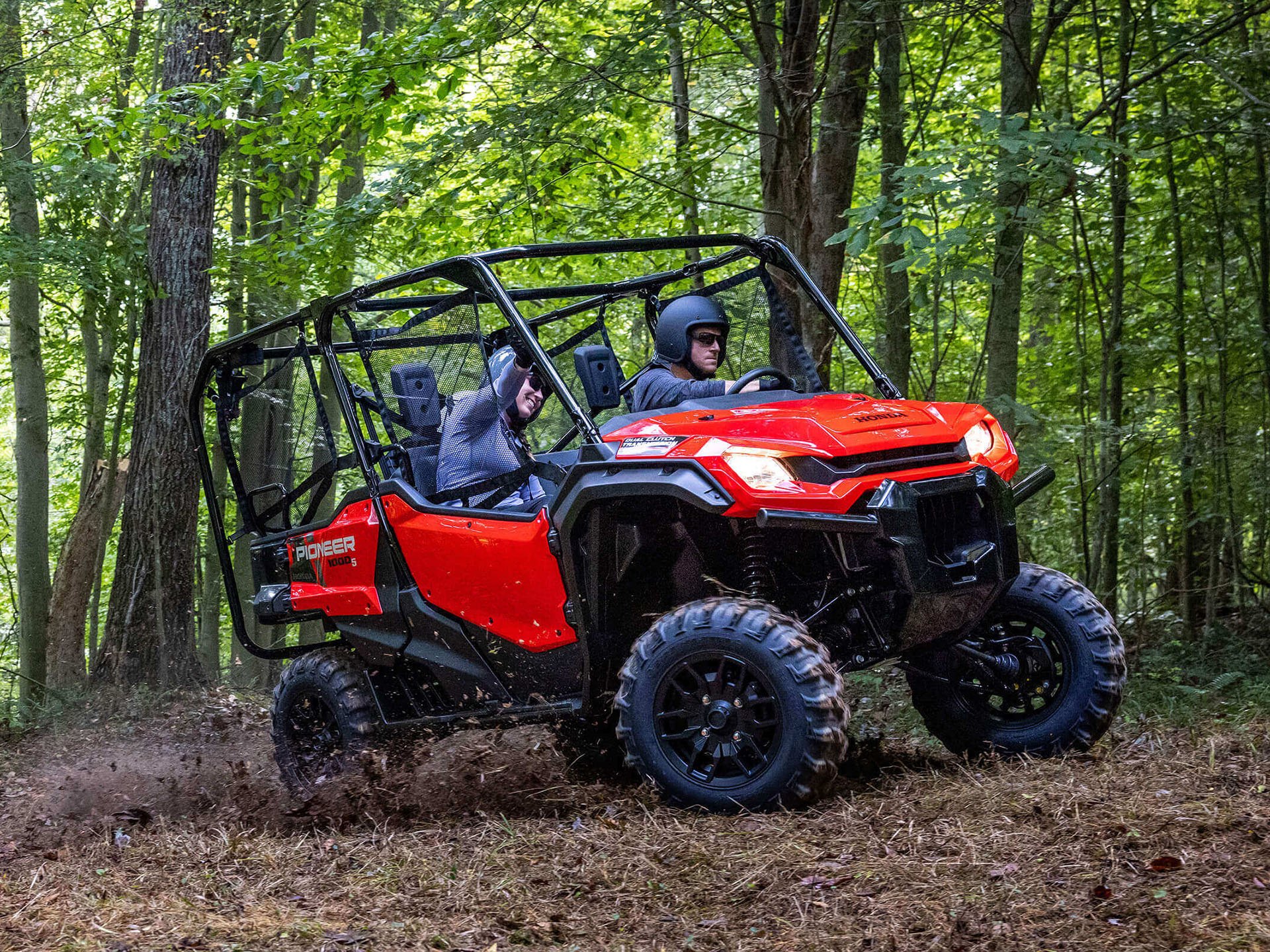 2022 Honda Pioneer 1000-5 Deluxe in Long Island City, New York - Photo 2