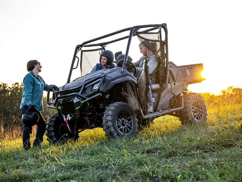 2022 Honda Pioneer 1000 Deluxe in Rochester, New York - Photo 2