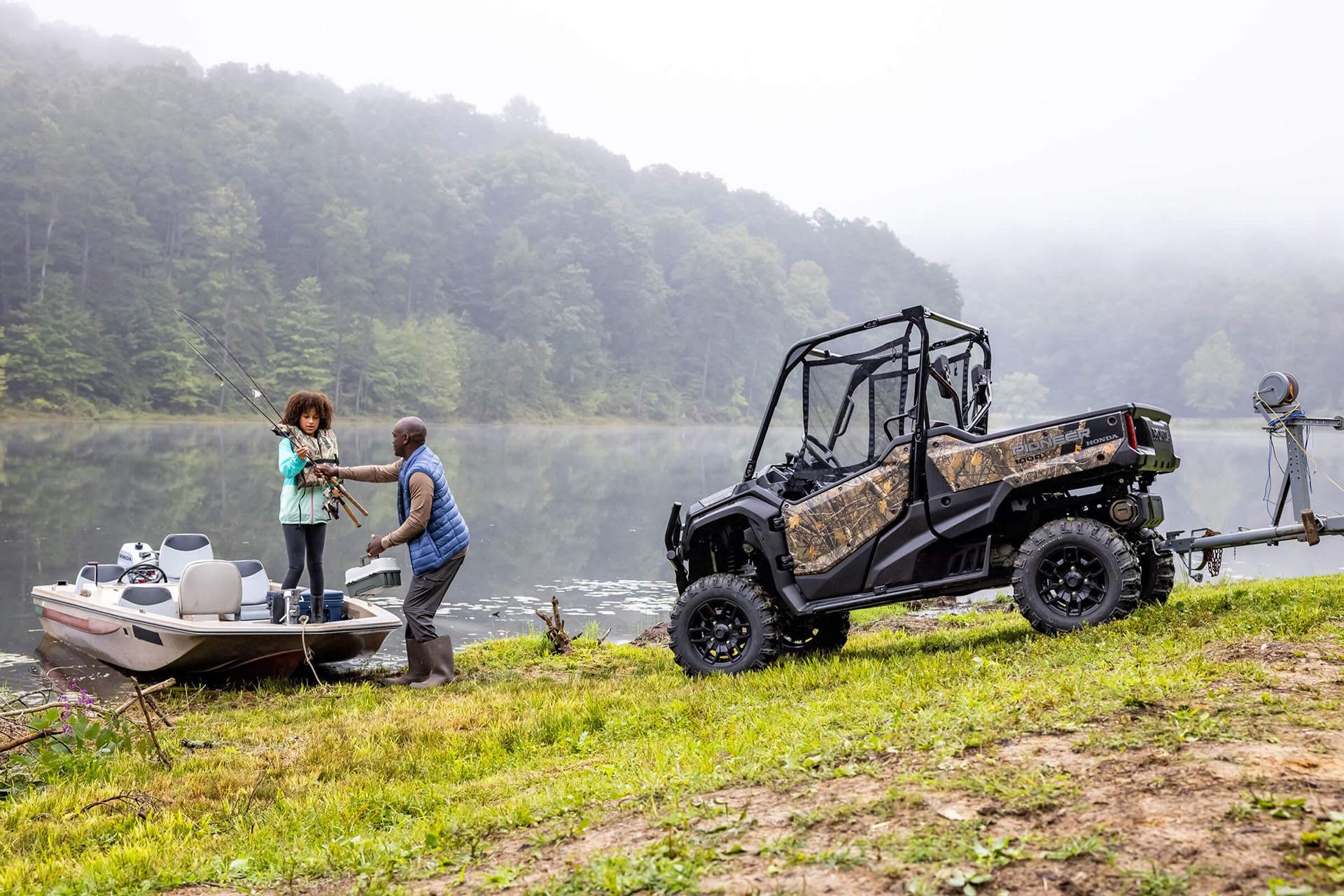 2022 Honda Pioneer 1000 Deluxe in Rochester, New York - Photo 7