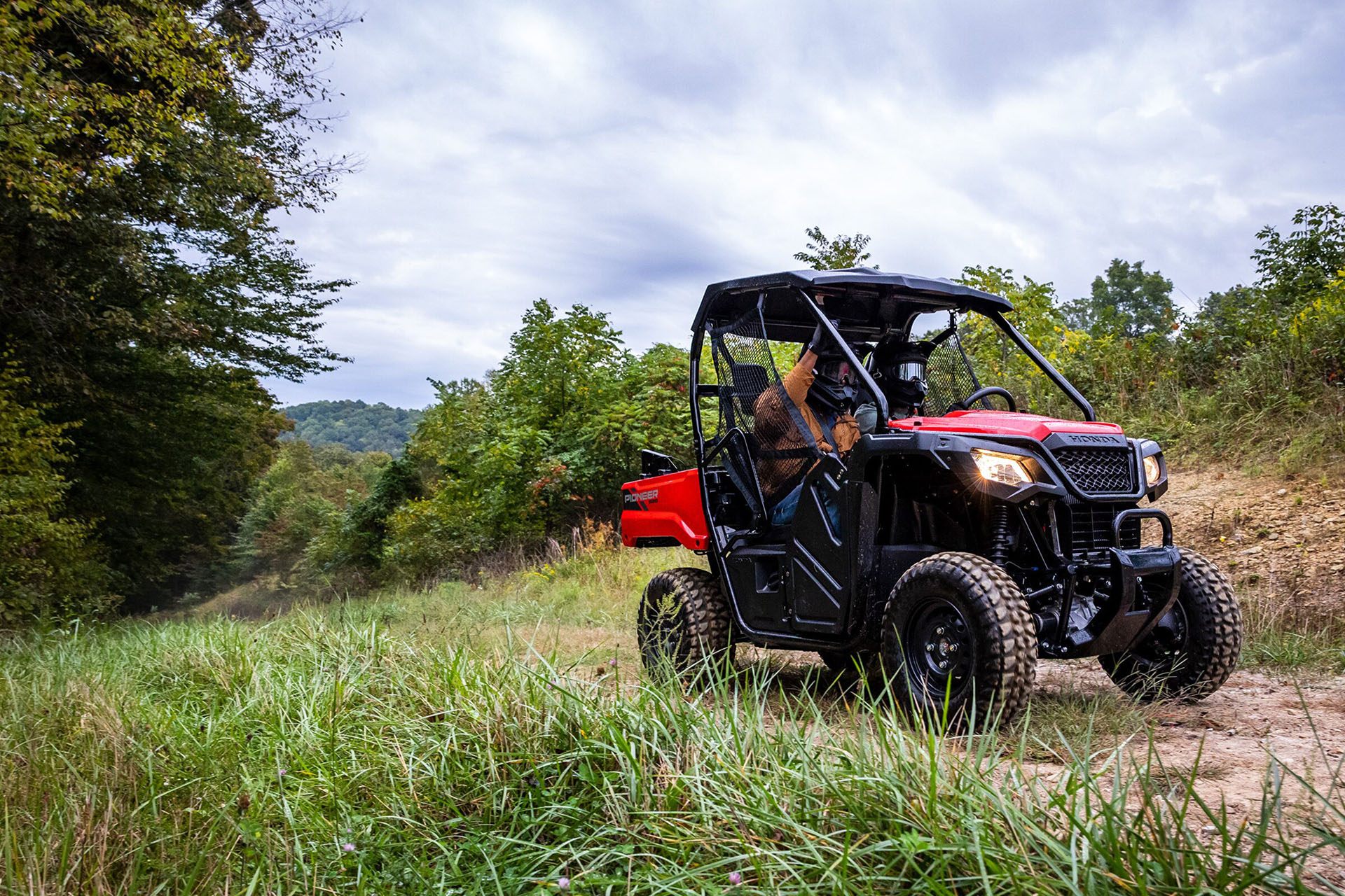 2022 Honda Pioneer 520 in Long Island City, New York - Photo 2