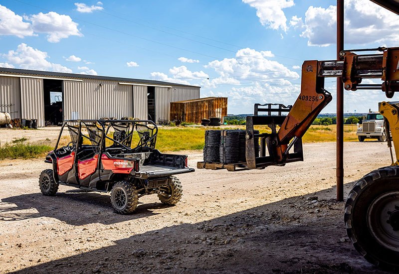 2023 Honda Pioneer 1000-6 Deluxe Crew in Houston, Texas - Photo 8