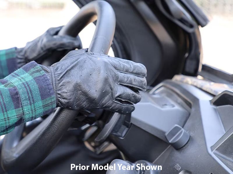 2023 Honda Pioneer 520 in Aurora, Illinois - Photo 2