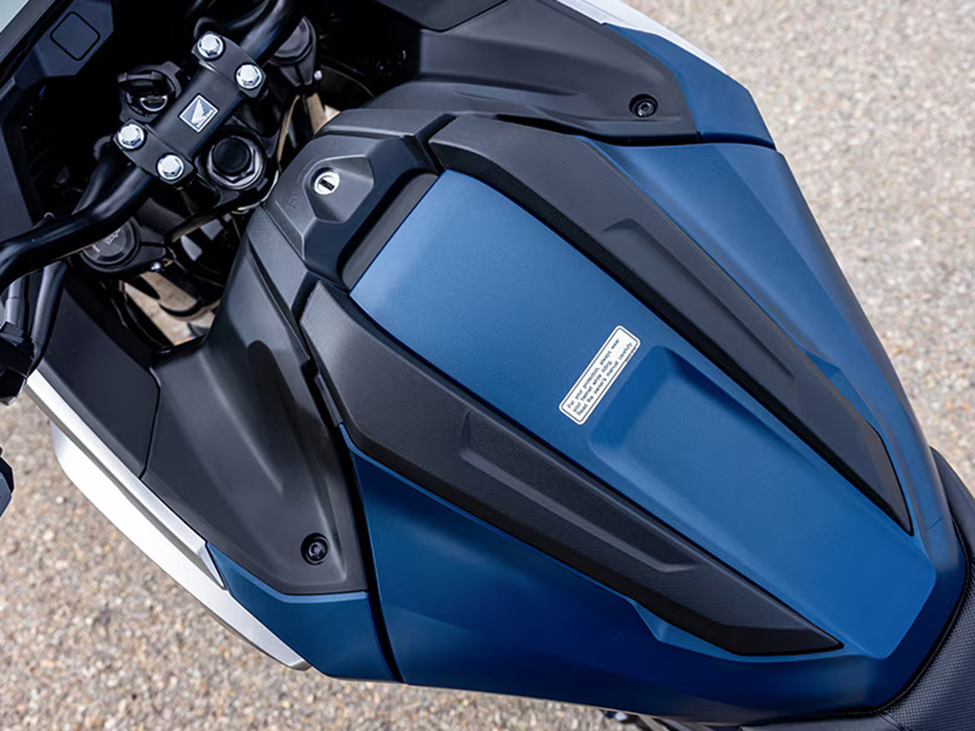 2024 Honda NC750X DCT in Long Island City, New York - Photo 5