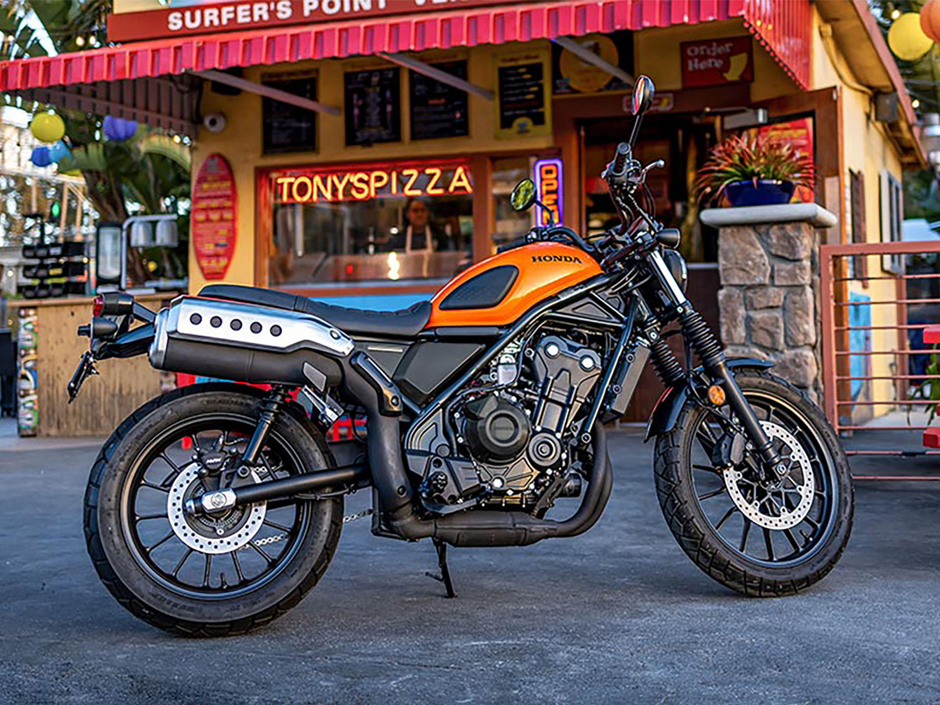 Rebel 500 scrambler top