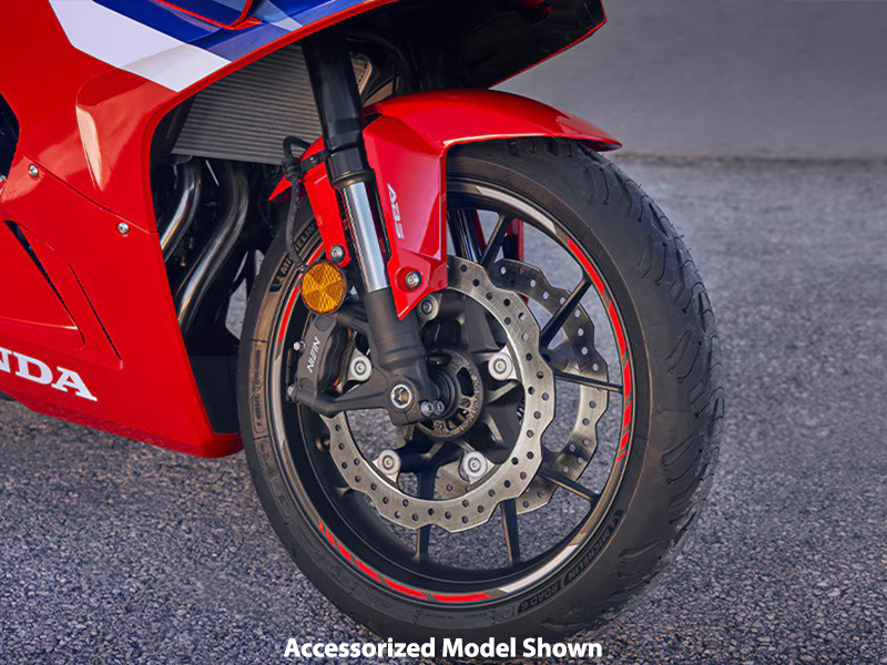 2024 Honda CBR500R ABS in Mentor, Ohio - Photo 5
