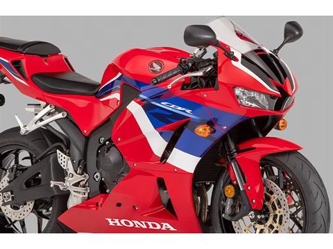 2024 Honda CBR600RR ABS in West Bridgewater, Massachusetts - Photo 9