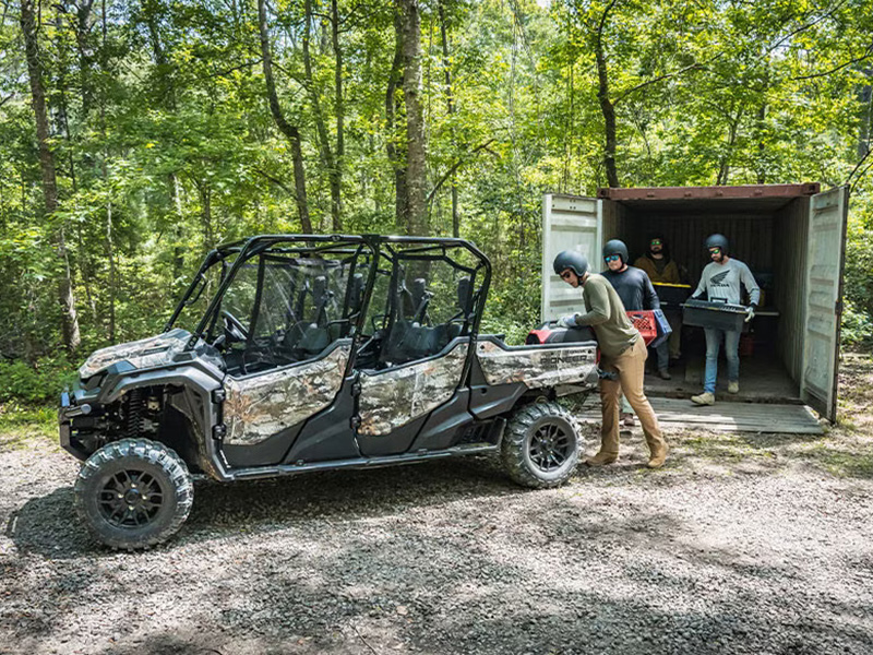 2024 Honda Pioneer 1000-6 Deluxe Crew in Mentor, Ohio - Photo 10