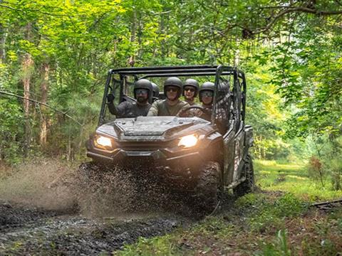 2024 Honda Pioneer 1000-6 Deluxe Crew in West Bridgewater, Massachusetts - Photo 4