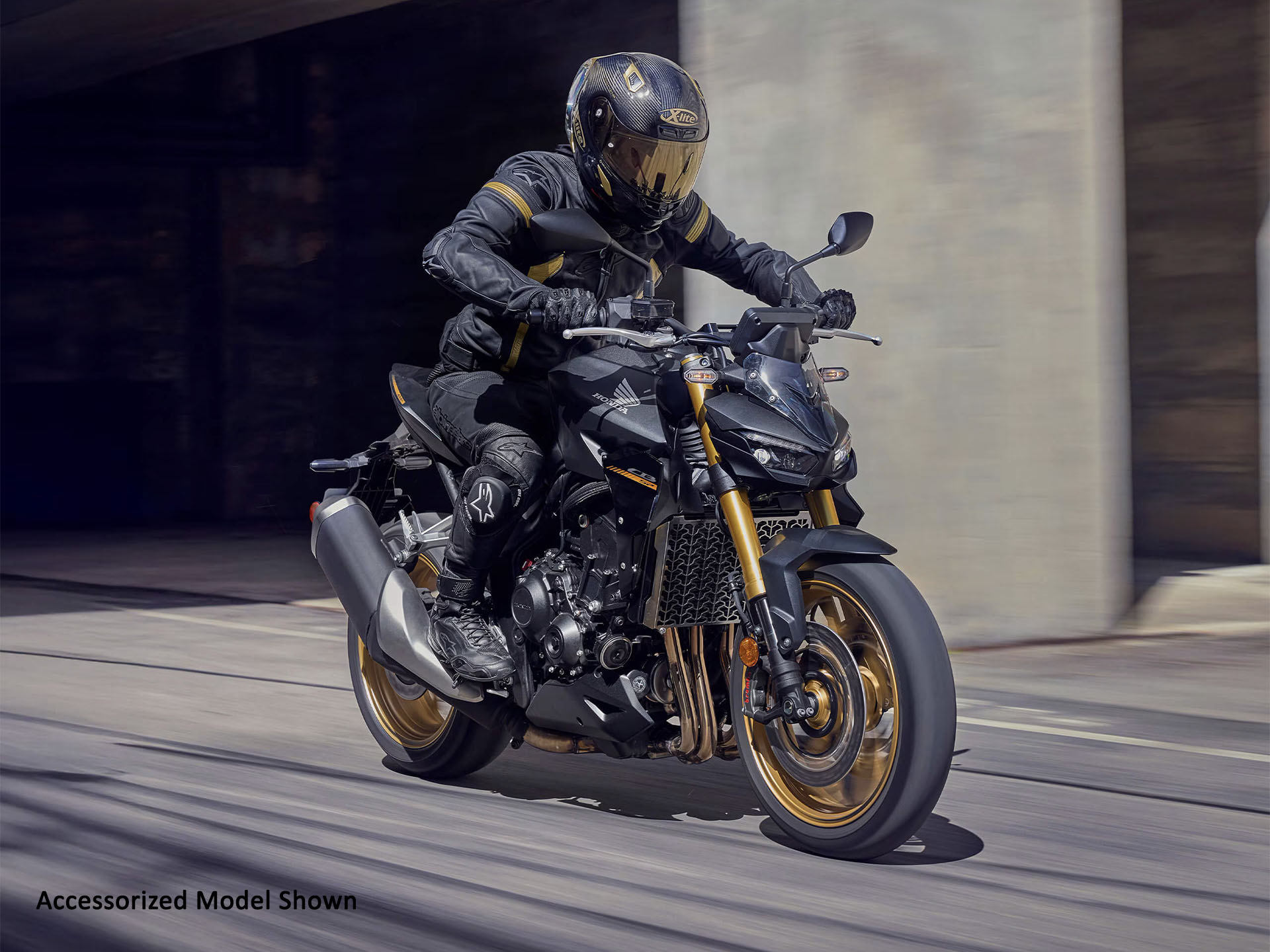 2025 Honda CB1000 Hornet SP in Long Island City, New York - Photo 11