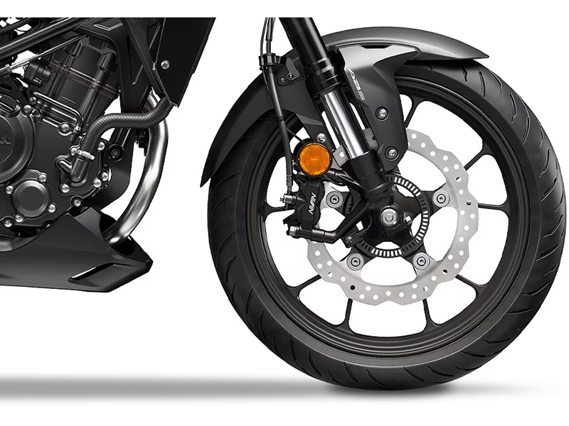 2025 Honda CB300R ABS in Fort Pierce, Florida - Photo 5