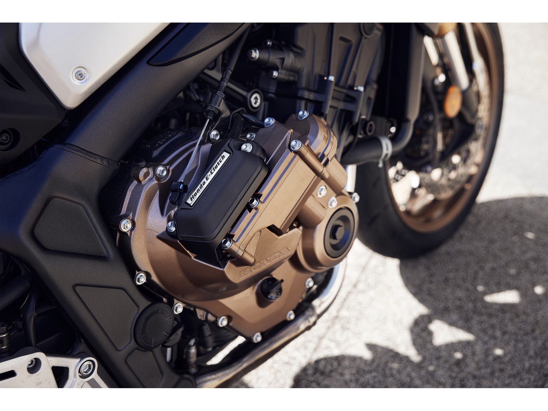 2025 Honda CB650R E-Clutch in Eugene, Oregon - Photo 5