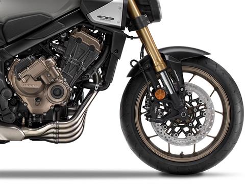 2025 Honda CB650R E-Clutch in Eugene, Oregon - Photo 9