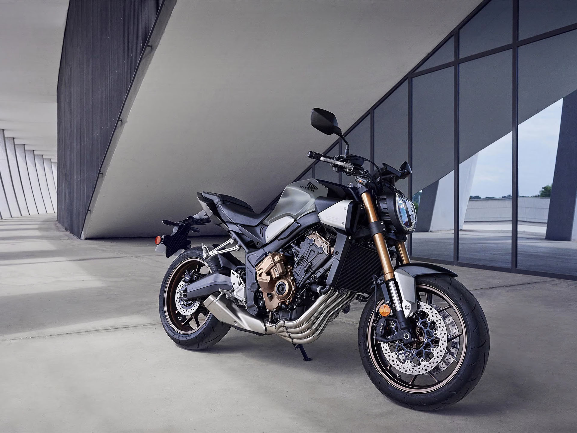 2025 Honda CB650R E-Clutch in Eugene, Oregon - Photo 12
