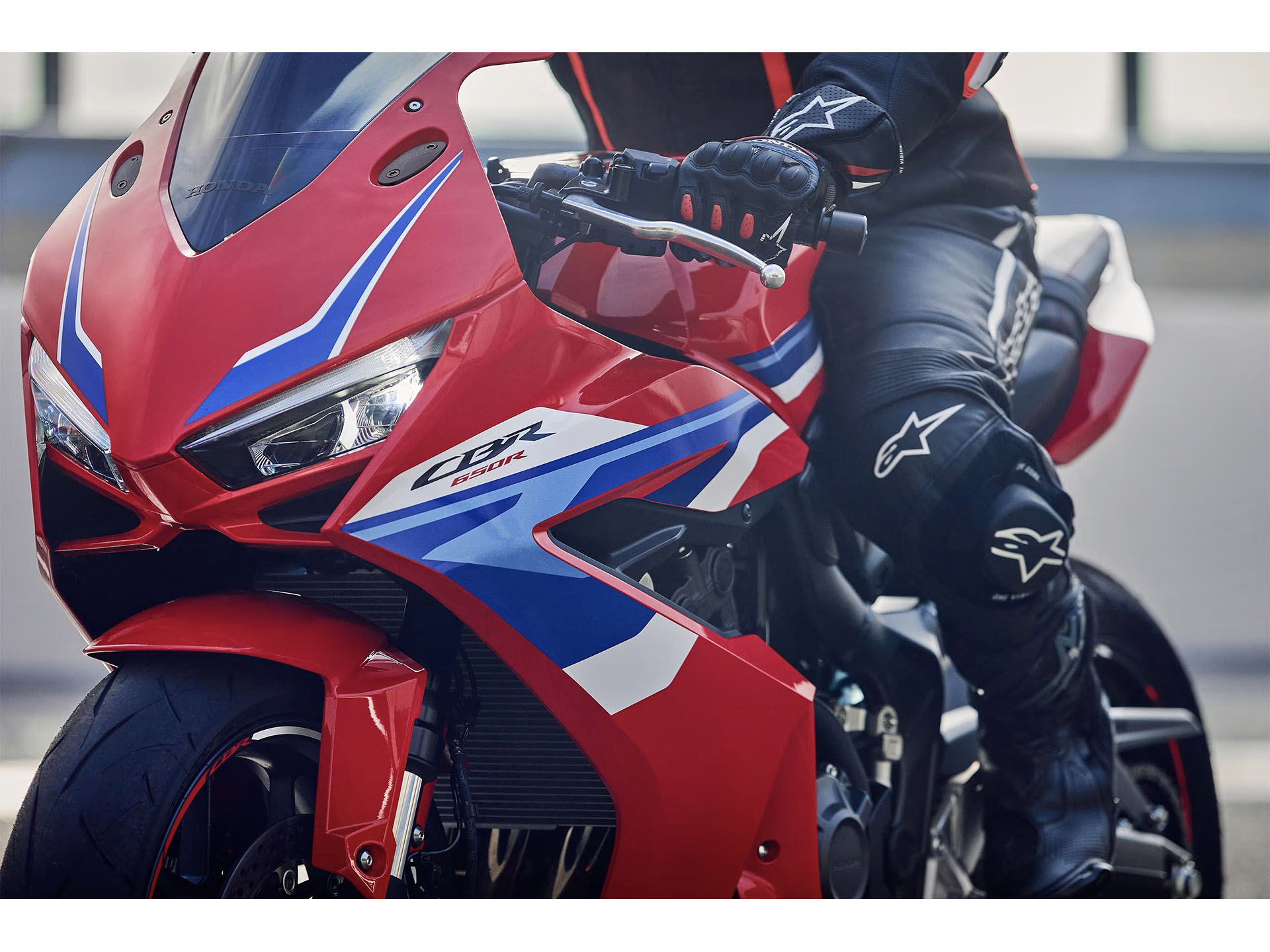2025 Honda CBR650R E-Clutch in Fort Pierce, Florida - Photo 9