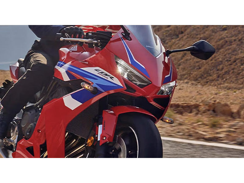 2025 Honda CBR650R E-Clutch in Fort Pierce, Florida - Photo 11