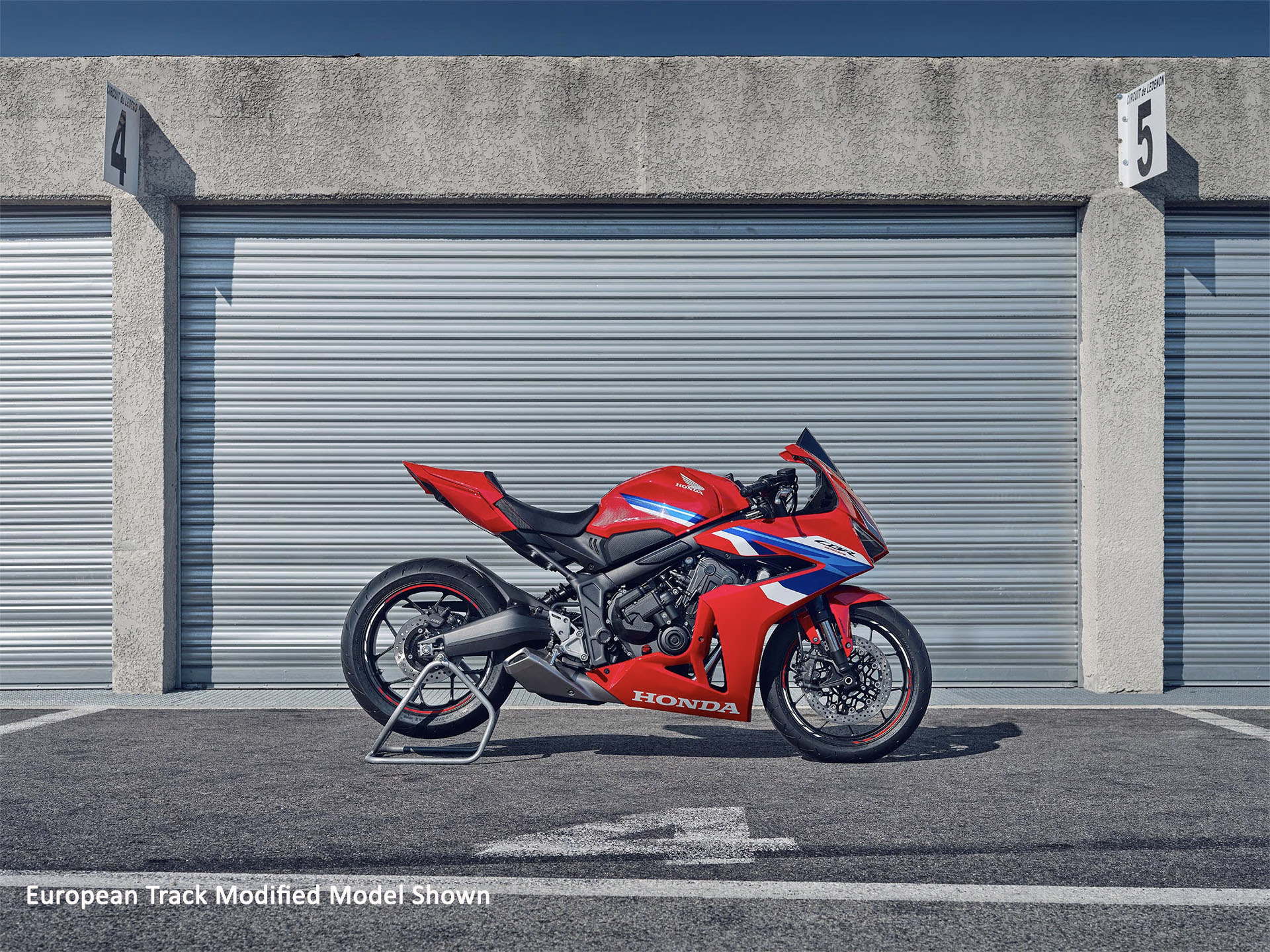 2025 Honda CBR650R E-Clutch in Fort Pierce, Florida - Photo 16