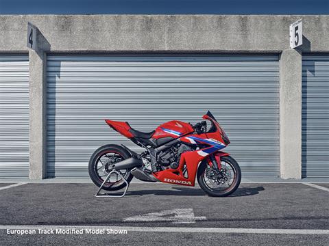 2025 Honda CBR650R E-Clutch in Fort Pierce, Florida - Photo 16