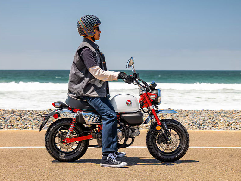 2025 Honda Monkey ABS in The Dalles, Oregon - Photo 15