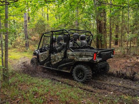 2025 Honda Pioneer 1000-6 Deluxe Crew in Hollister, California - Photo 10