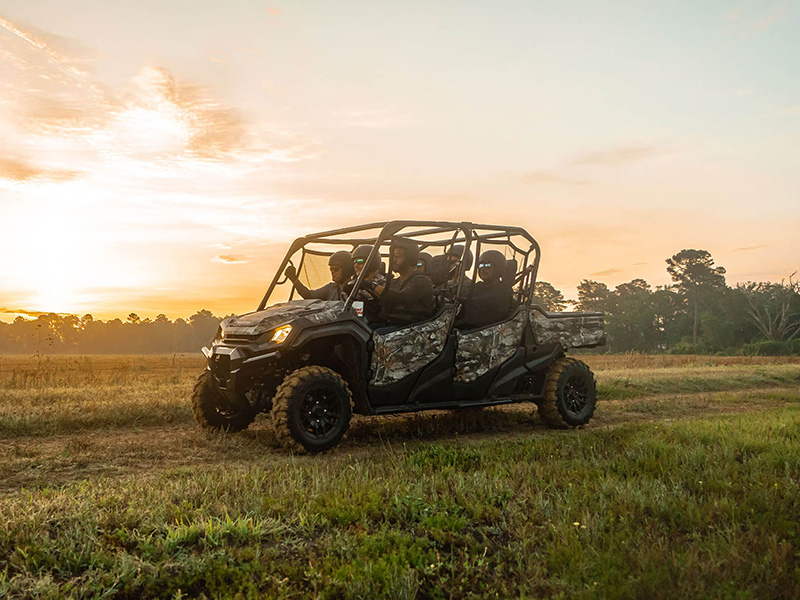 2025 Honda Pioneer 1000-6 Deluxe Crew in Hollister, California - Photo 11