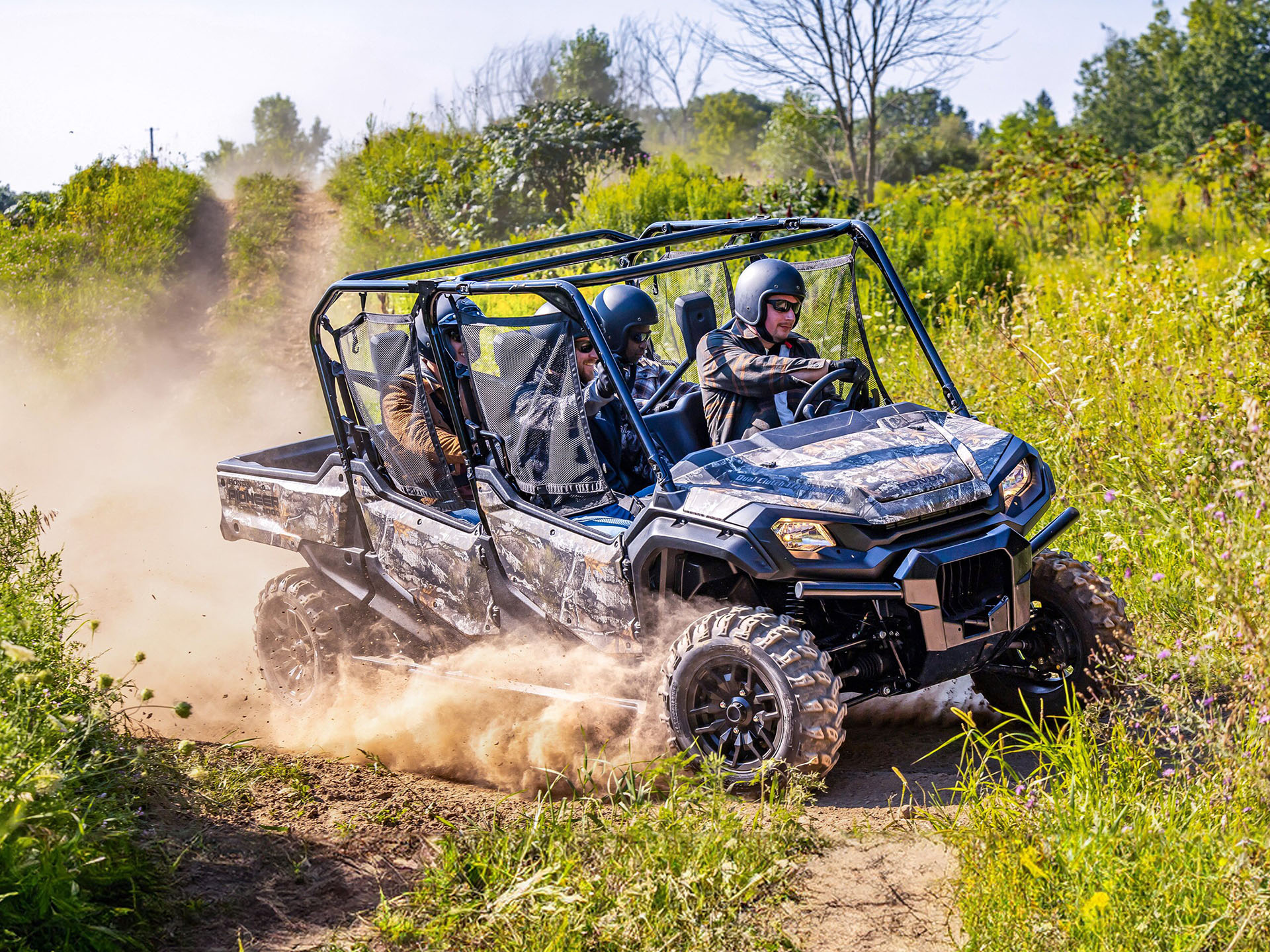 2025 Honda Pioneer 1000-6 Deluxe Crew in Hollister, California - Photo 12