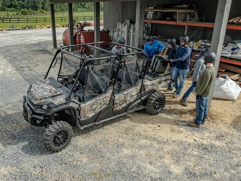 2025 Honda Pioneer 1000-6 Deluxe Crew in Hollister, California - Photo 15