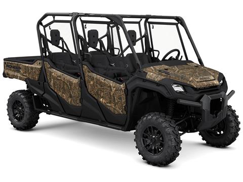 2025 Honda Pioneer 1000-6 Deluxe Crew in Hollister, California - Photo 2