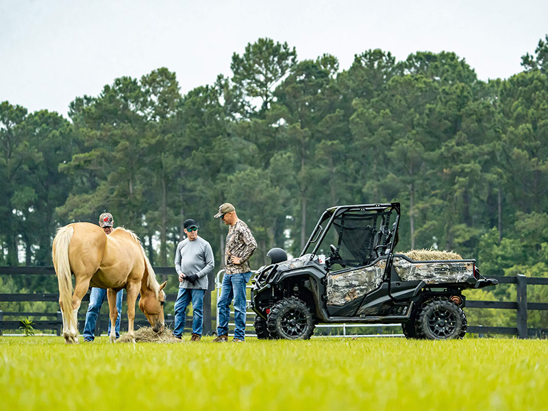 2025 Honda Pioneer 1000 Forest in Fort Pierce, Florida - Photo 3