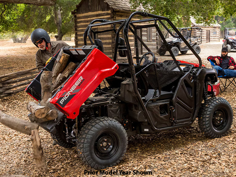 2025 Honda Pioneer 520 in Fort Pierce, Florida - Photo 5