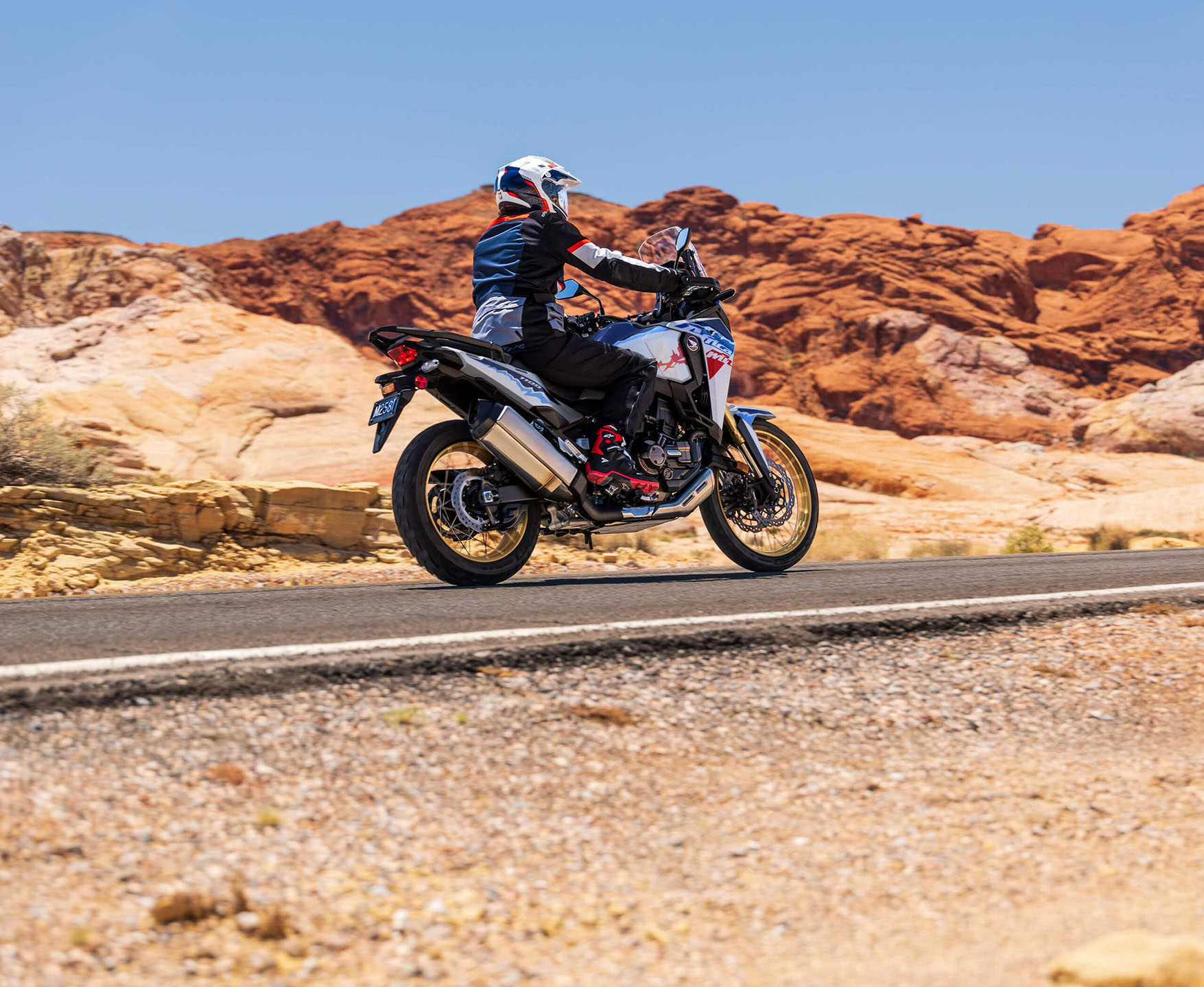 2026 Honda Africa Twin DCT in Houston, Texas - Photo 11