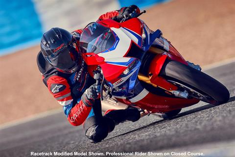 2026 Honda CBR1000RR-R Fireblade SP in Paducah, Kentucky - Photo 5