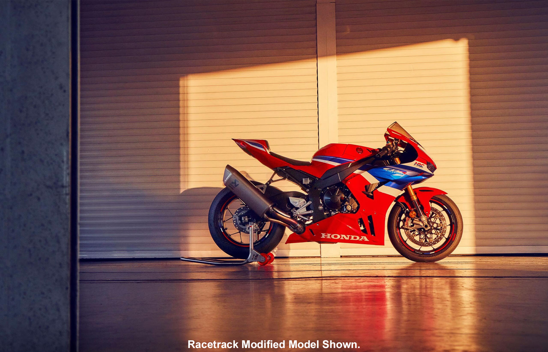 2026 Honda CBR1000RR-R Fireblade SP in Paducah, Kentucky - Photo 7