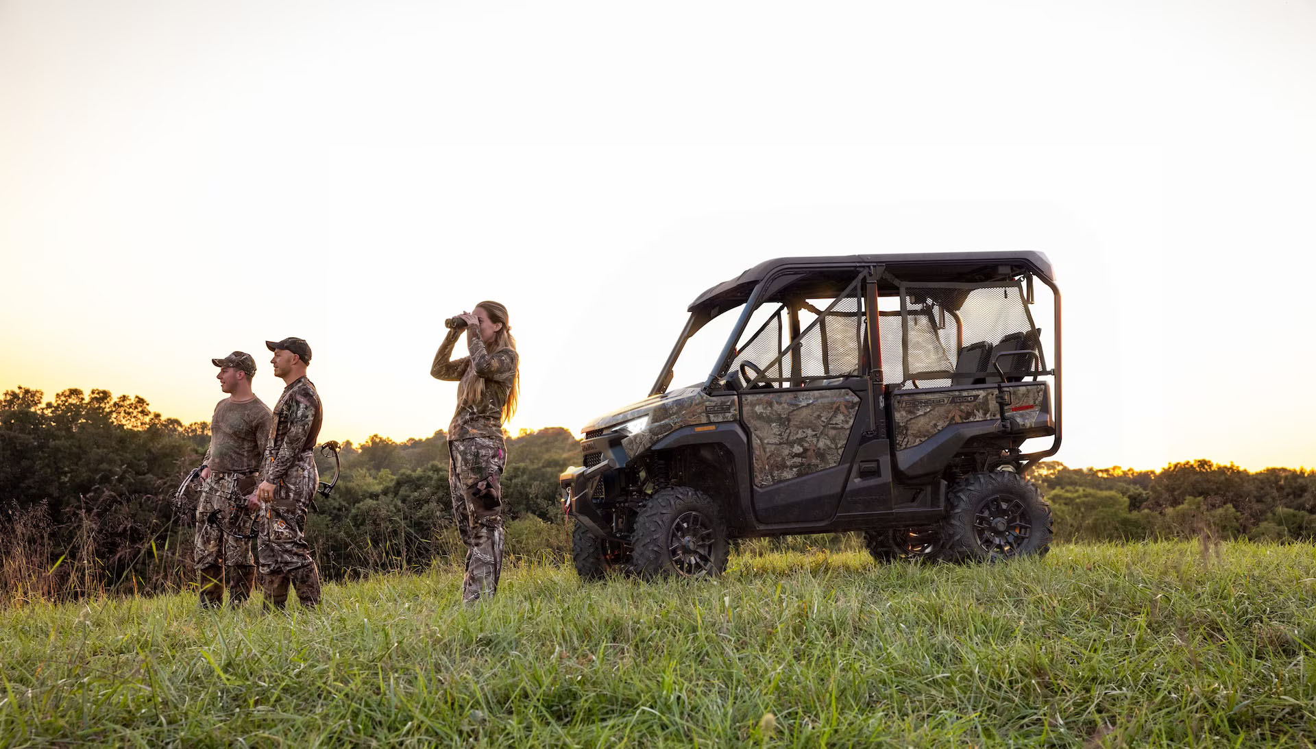 2026 Honda Pioneer 1000-5 Deluxe in Greenville, Texas - Photo 4