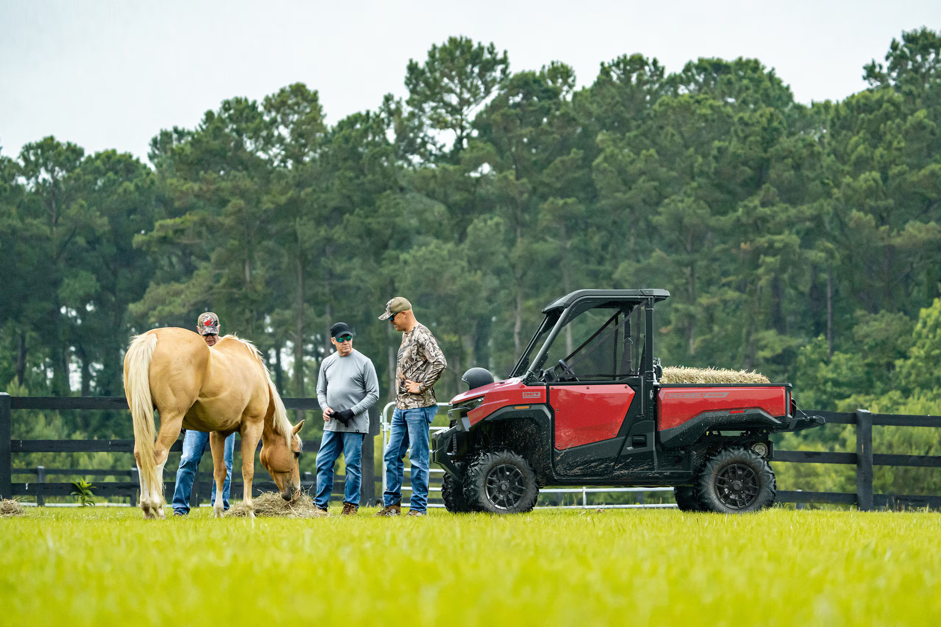 2026 Honda Pioneer 1000 Deluxe 8