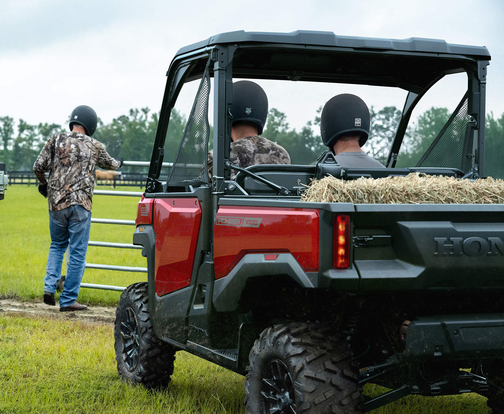 2026 Honda Pioneer 1000 Deluxe in Greenville, Texas - Photo 7